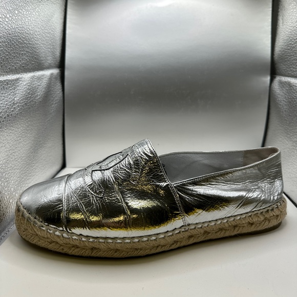 2019 Interlocking CC Logo Espadrilles - Picture 6 of 8